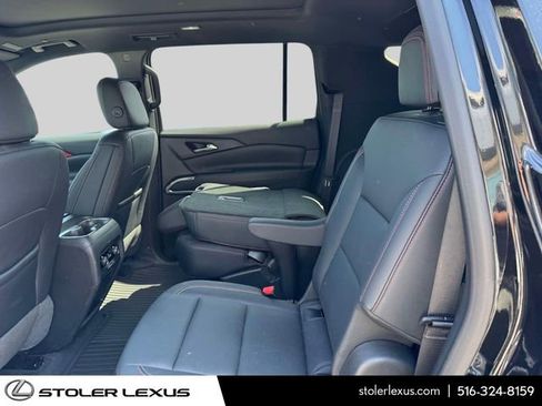 Used 2025 Chevrolet Traverse Z71 AWD/4WD image 17