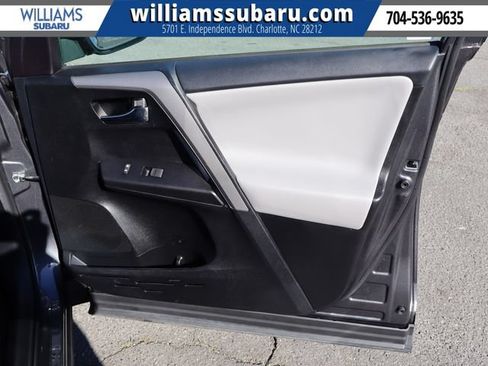 Used 2017 Toyota RAV4 XLE FWD image 38