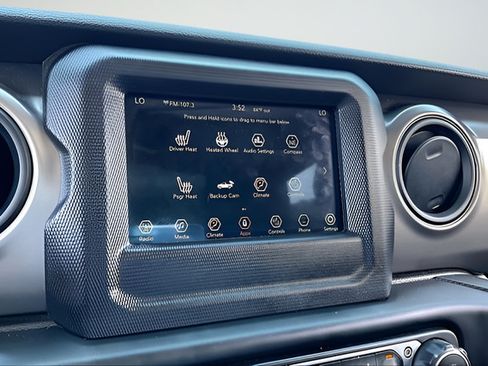 Used 2021 Jeep Gladiator Sport AWD/4WD image 22