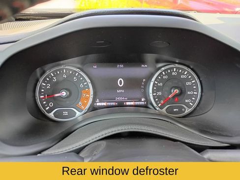 Used 2022 Jeep Renegade Trailhawk AWD/4WD image 14