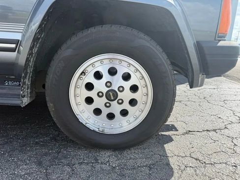 Used 1989 Jeep Comanche Eliminator image 10