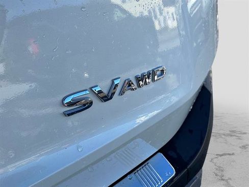 Used 2023 Nissan Rogue SV w/ SV Premium Package image 11