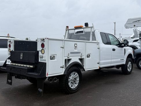 Used 2017 Ford F350 XLT w/ XLT Value Package AWD/4WD image 5