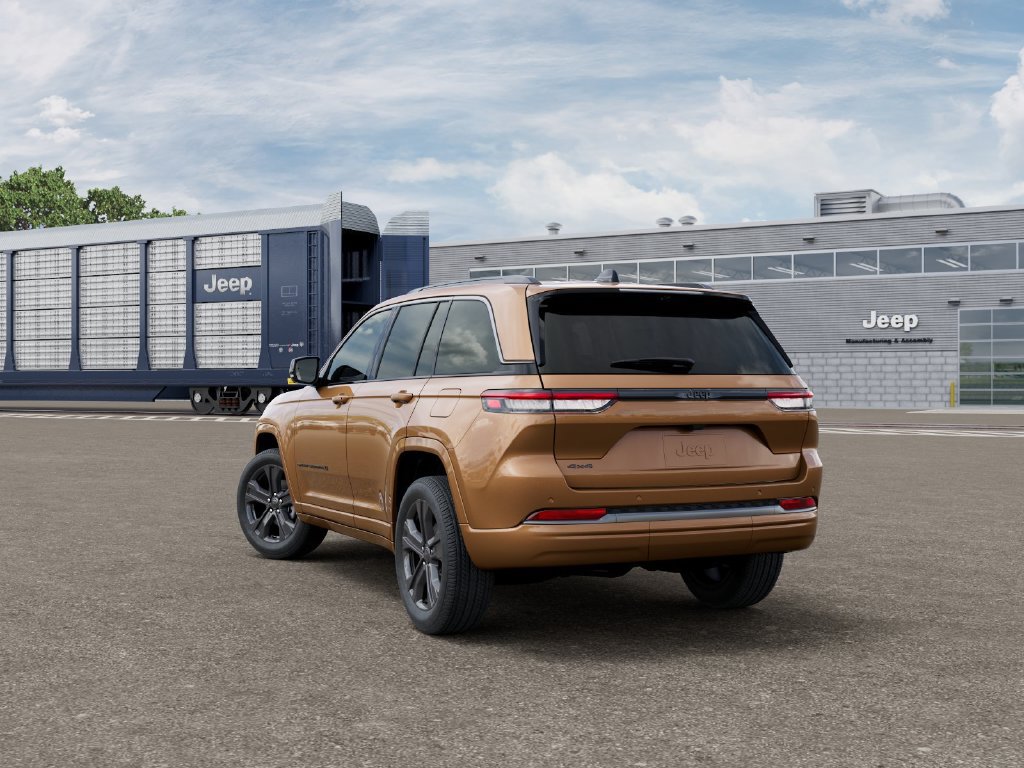 New 2027 Jeep Grand Cherokee Limited AWD/4WD image 3