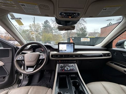 Certified 2023 Lincoln Aviator Reserve w/ Elements Package Plus image 11