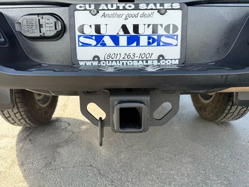 Used 2019 Toyota Tacoma TRD Off-Road image 23