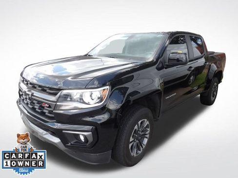 Used 2022 Chevrolet Colorado Z71 AWD/4WD image 8