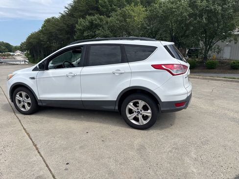 Used 2014 Ford Escape SE w/ Equipment Group 201A AWD/4WD image 10