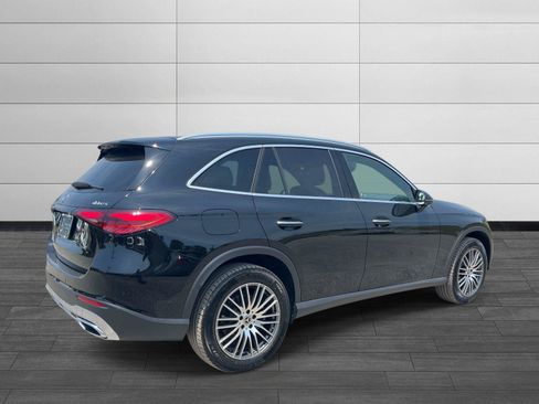Used 2026 Mercedes-Benz GLC 300 4MATIC image 3