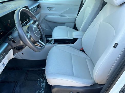 Used 2025 Hyundai Kona SEL image 27