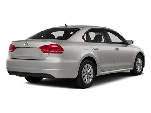 Used 2014 Volkswagen Passat 1.8T S FWD image 2