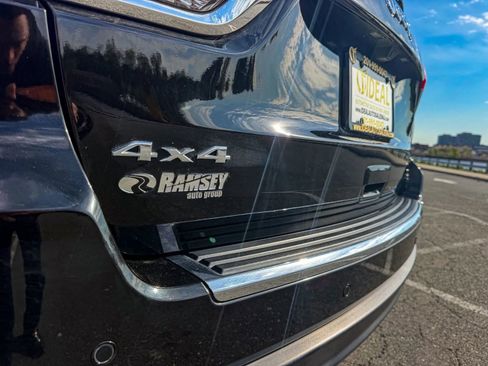 Used 2019 Jeep Grand Cherokee Limited w/ Luxury Group II image 23