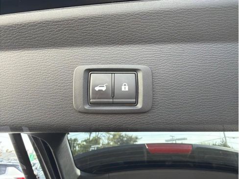 Used 2024 Mitsubishi Outlander SEL image 28