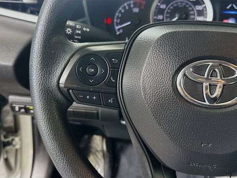 Used 2022 Toyota Corolla LE image 14