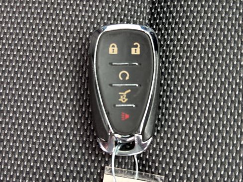 Used 2023 Chevrolet Traverse LT image 50