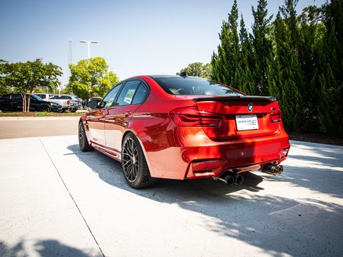Used 2018 BMW M3 RWD image 8
