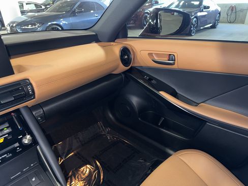 Used 2025 Lexus IS 350 F Sport image 30