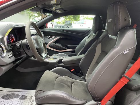 Used 2024 Chevrolet Camaro SS RWD image 15
