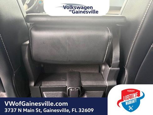 Used 2018 Ford F150 Lariat w/ Trailer Tow Package image 12