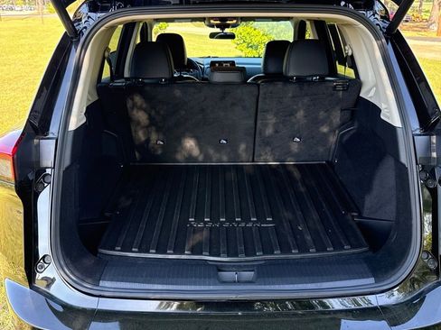 Used 2025 Nissan Rogue SV image 45