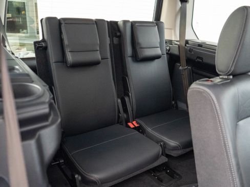 Used 2016 Land Rover LR4 HSE Silver Edition AWD/4WD image 30