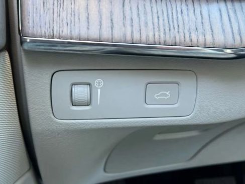 Used 2021 Volvo XC90 T6 Inscription w/ Protection Package Premier image 40