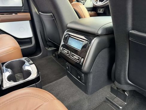 Used 2020 Lincoln Aviator Reserve w/ Equipment Group 202A AWD/4WD image 16