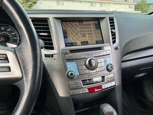 Used 2014 Subaru Outback 3.6R Limited image 16