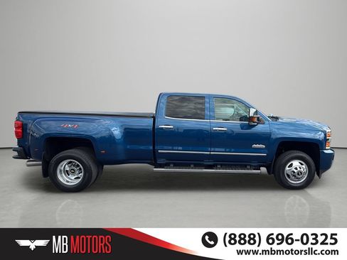 Used 2018 Chevrolet Silverado 3500 High Country AWD/4WD image 4