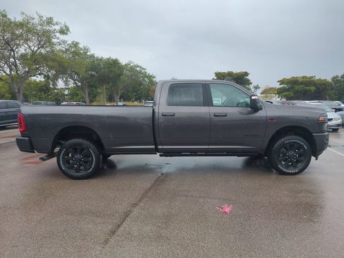New 2026 RAM 3500 Laramie AWD/4WD image 4