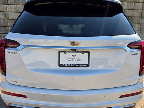 Used 2022 Cadillac XT6 Premium Luxury image 15