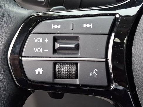 Certified 2023 Honda Pilot Touring image 23