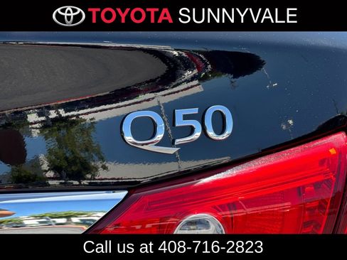 Used 2017 INFINITI Q50 Hybrid w/ Technology Package RWD image 13