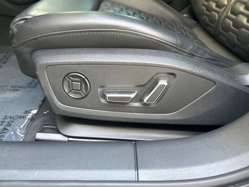 Used 2022 Audi RS 6 w/ Carbon Optic Package AWD/4WD image 56