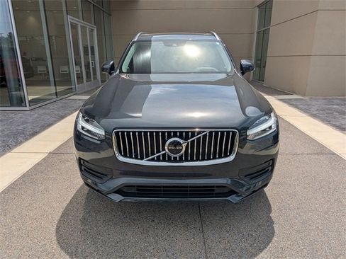 Used 2021 Volvo XC90 T6 Momentum w/ Advanced Package image 8