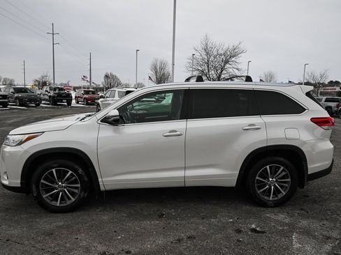 Used 2017 Toyota Highlander XLE image 8