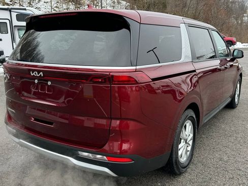 Used 2024 Kia Carnival LX image 7