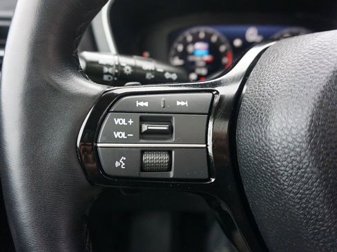 Used 2024 Honda Pilot Elite image 8