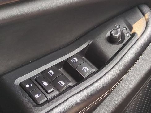 Used 2023 Jeep Grand Cherokee L Laredo AWD/4WD image 24