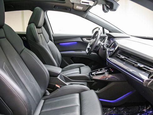Used 2023 Audi Q4 e-tron Premium Plus w/ Premium Plus AWD/4WD image 17