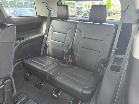 Used 2020 GMC Acadia SLT AWD/4WD image 17