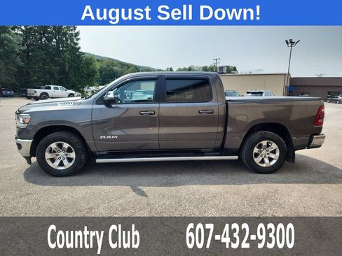 Used 2023 RAM 1500 Laramie AWD/4WD image 5