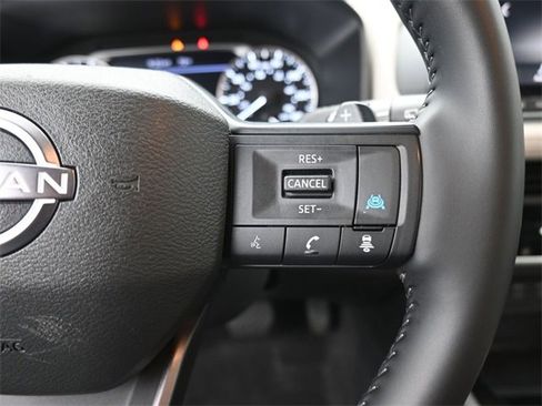 Used 2025 Nissan Rogue SV image 28