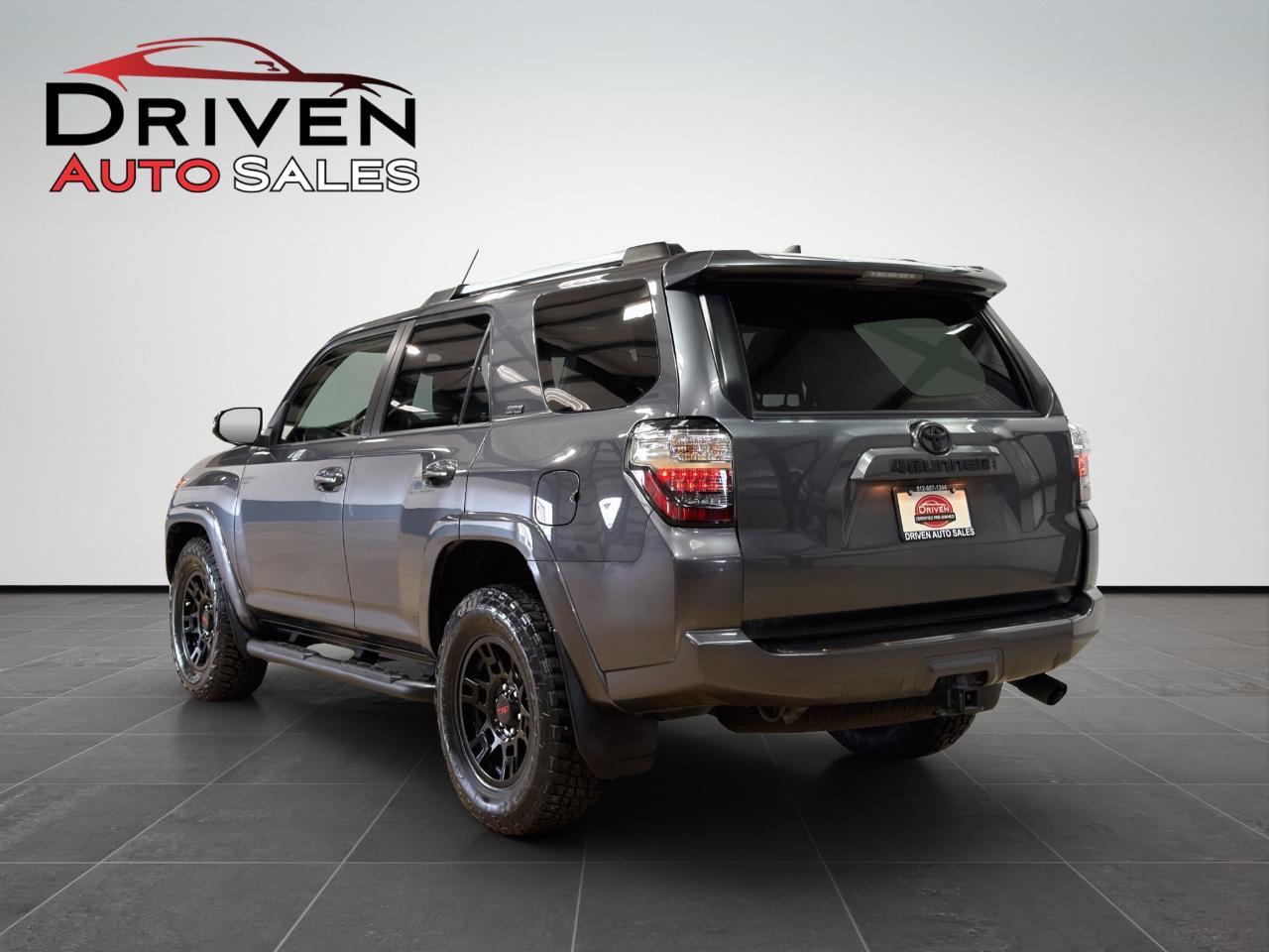 Used 2022 Toyota 4Runner SR5 Premium RWD image 6