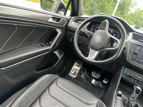 Used 2023 Volkswagen Tiguan SEL R-Line AWD/4WD image 21