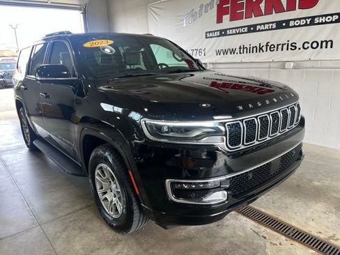 Used 2023 Jeep Wagoneer 4WD w/ Convenience Group I image 7