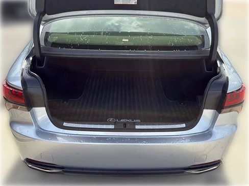 Used 2024 Lexus LS 500 w/ Interior Upgrade Package RWD image 6