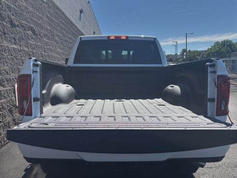 New 2026 RAM 2500 Big Horn AWD/4WD image 8