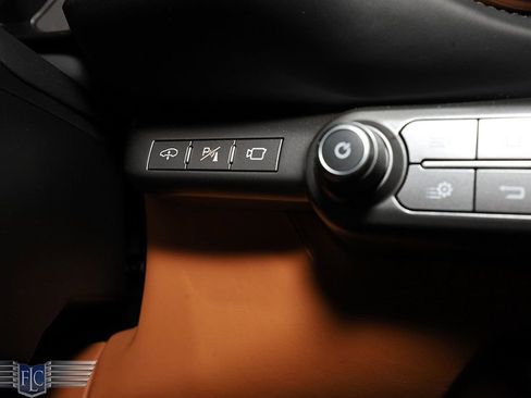 Used 2020 Ferrari 812 Superfast image 28