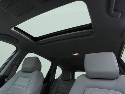 Used 2020 Honda CR-V Touring image 18